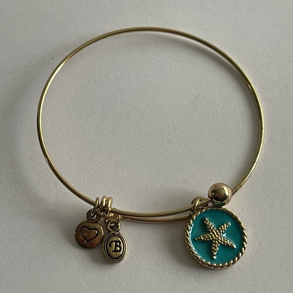 Bella Perlina Starfish SilverTone Charm Bracelet - Picture 1 of 5